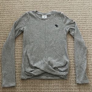 Abercrombie kids, long sleeve top size 9/10